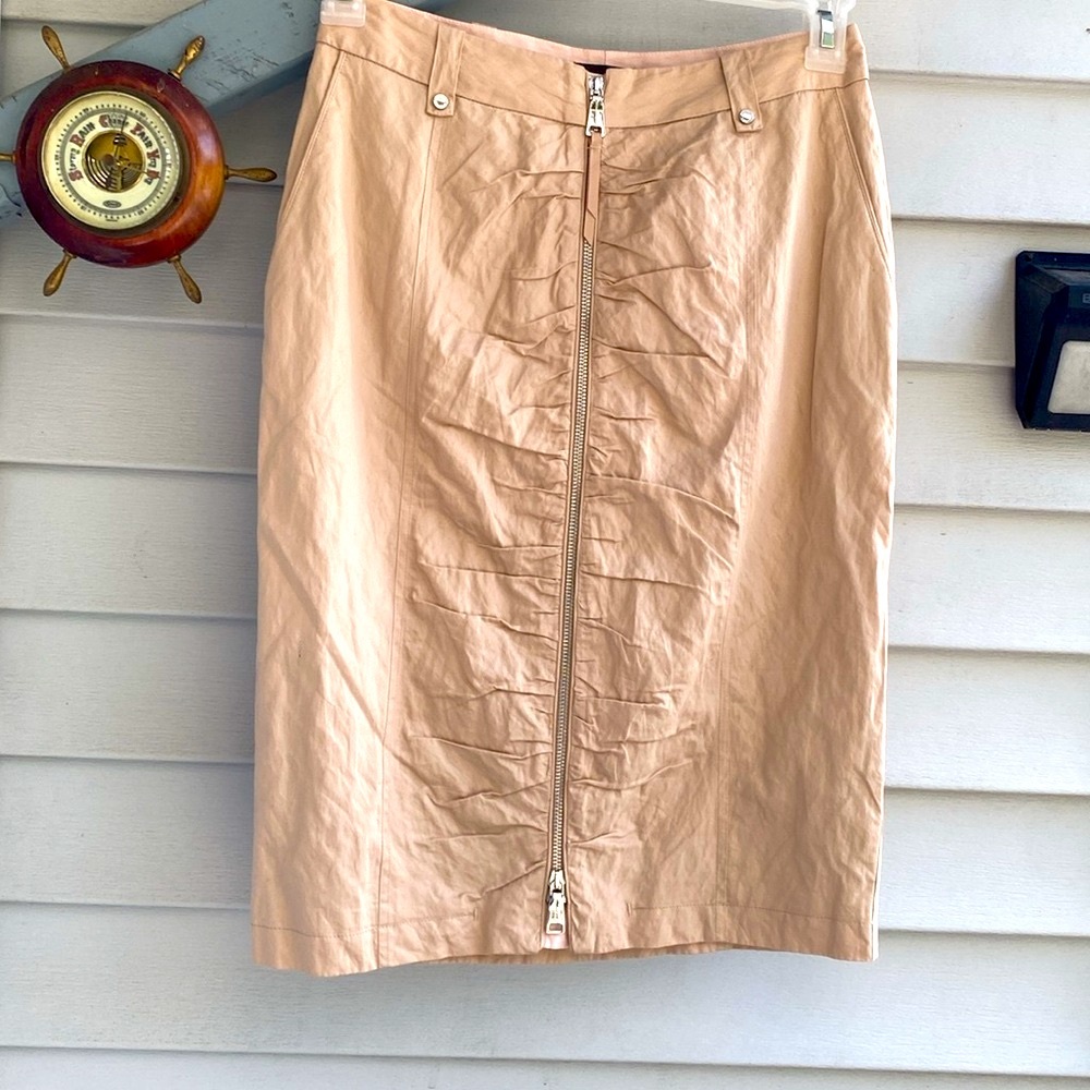 Women’s Beige Front-Zip Pencil Skirt